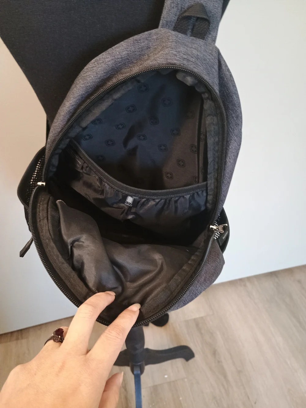 SwissGear Backpack in Black & Gray